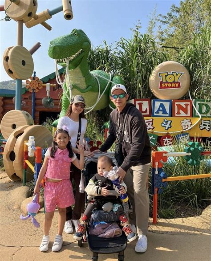Dennis Quaid's Journey Through Fatherhood: A Look At His Children