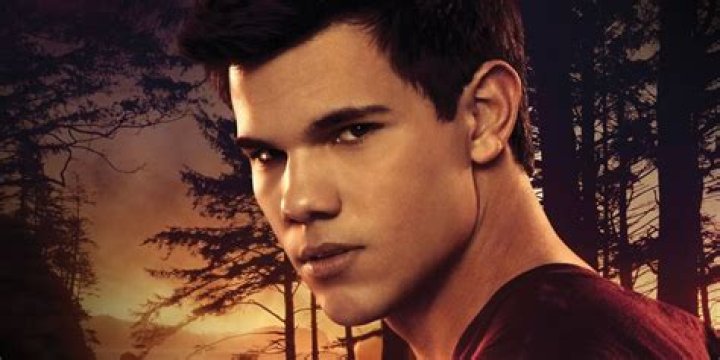 Taylor Lautner: The Return To The Silver Screen