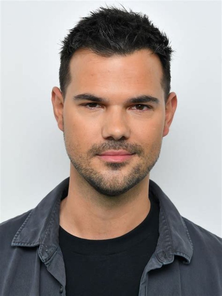 Uncovering Taylor Lautner's Proud Heritage: A Cultural Exploration