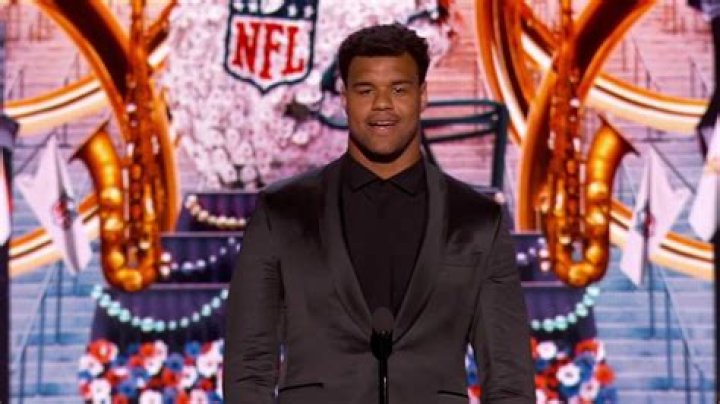 Unveiling The Journey Of Arik Armstead: A Force On The Football Field